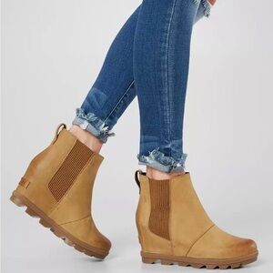 Sorel Joan Of Arctic Leather Wedge Chelsea II Bootie Boot Tan Camel Size 9